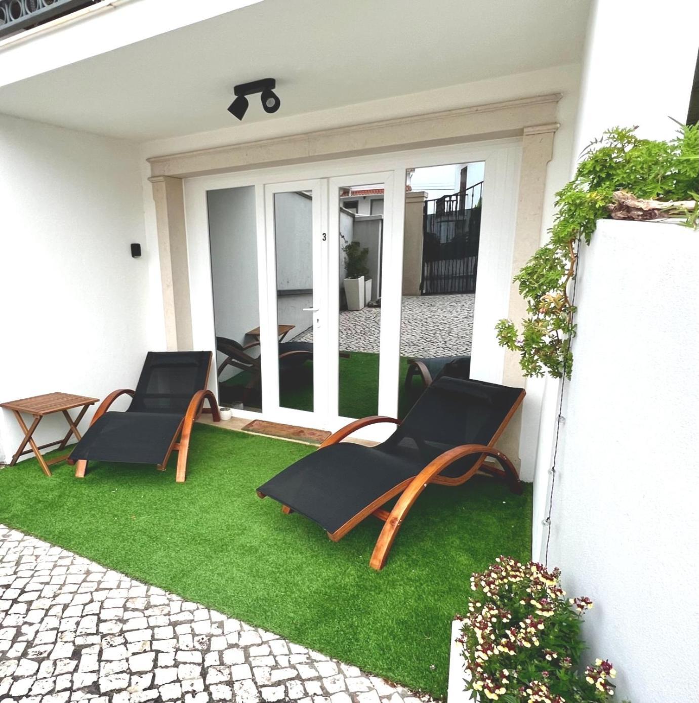 Nazare Oasis Suites Exterior photo